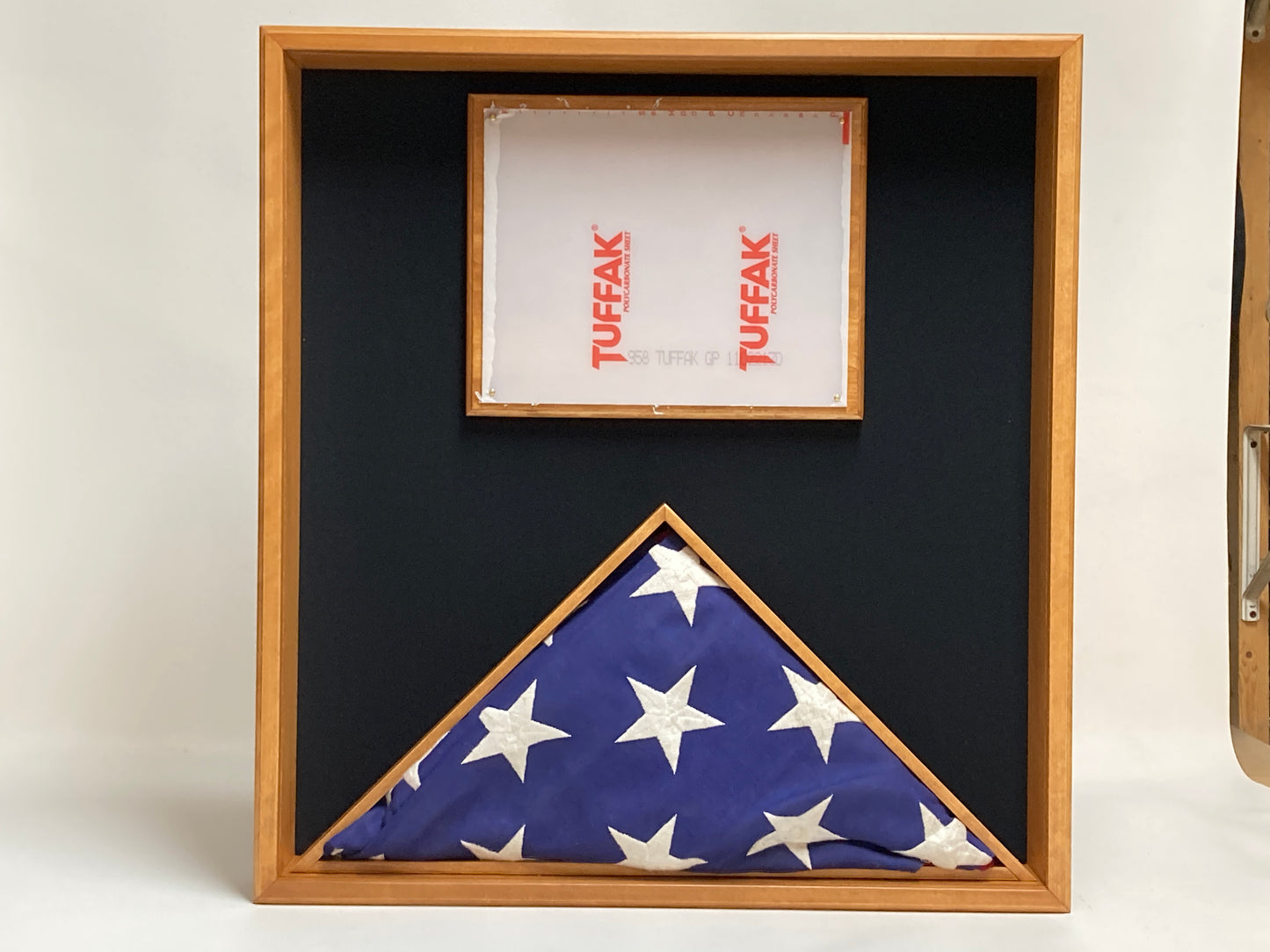 9x5-1/2 Flag Display